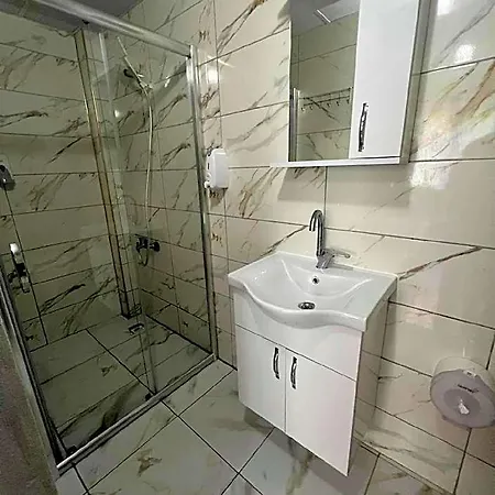 House Hotel