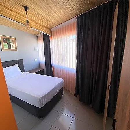 House Hotel